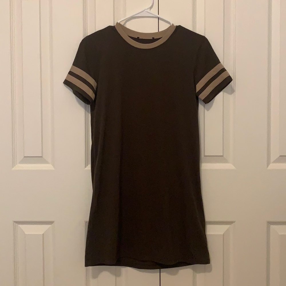 Forever 21 T-Shirt Dress-XS